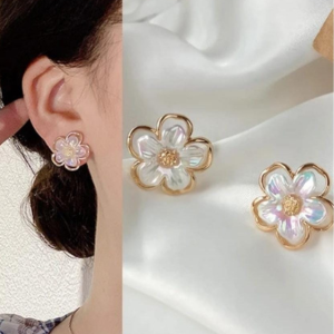 Flower ear stud earrings